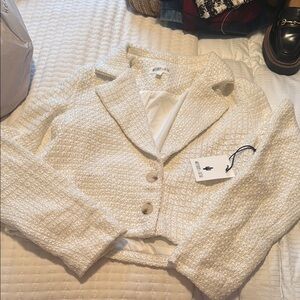 Elegant Cream Women's cropped blazer